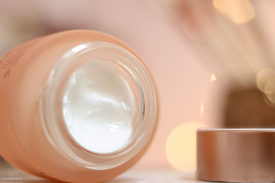 Crème de nuit raffermissante Clarins texture